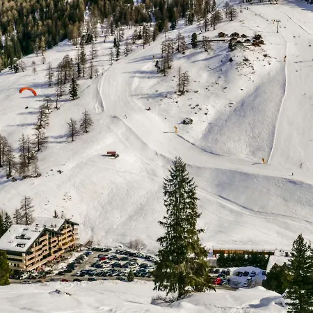 Dents Rousses B4 By Interhome Lejlighed *