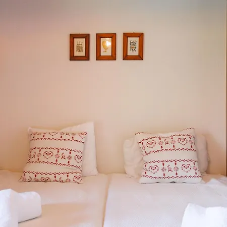 Dents Rousses B4 By Interhome Lejlighed